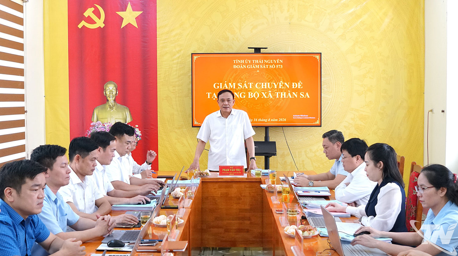 Quang cảnh buổi làm việc.