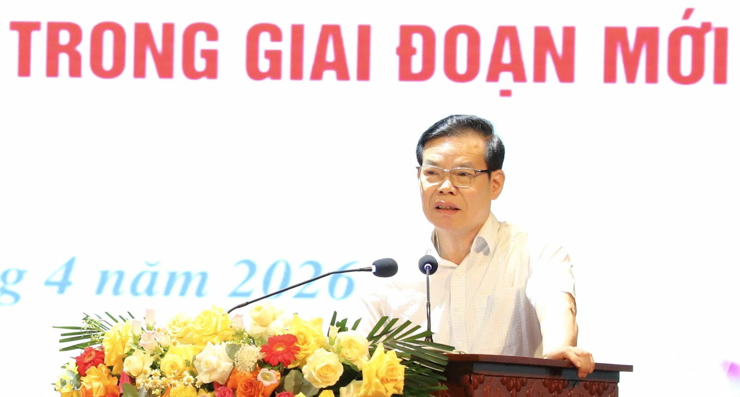 Đồng chí Triệu Tài Vinh, Phó Trưởng ban Tuyên giáo và Dân vận Trung ương, phát biểu tại Hội nghị.