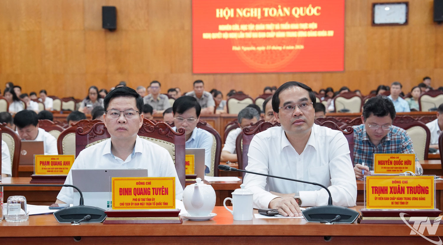 Đồng chí Bí thư Tỉnh ủy Trịnh Xuân Trường và đồng chí Phó Bí thư Tỉnh ủy, Chủ tịch Ủy ban MTTQ tỉnh Đinh Quang Tuyên dự Hội nghị