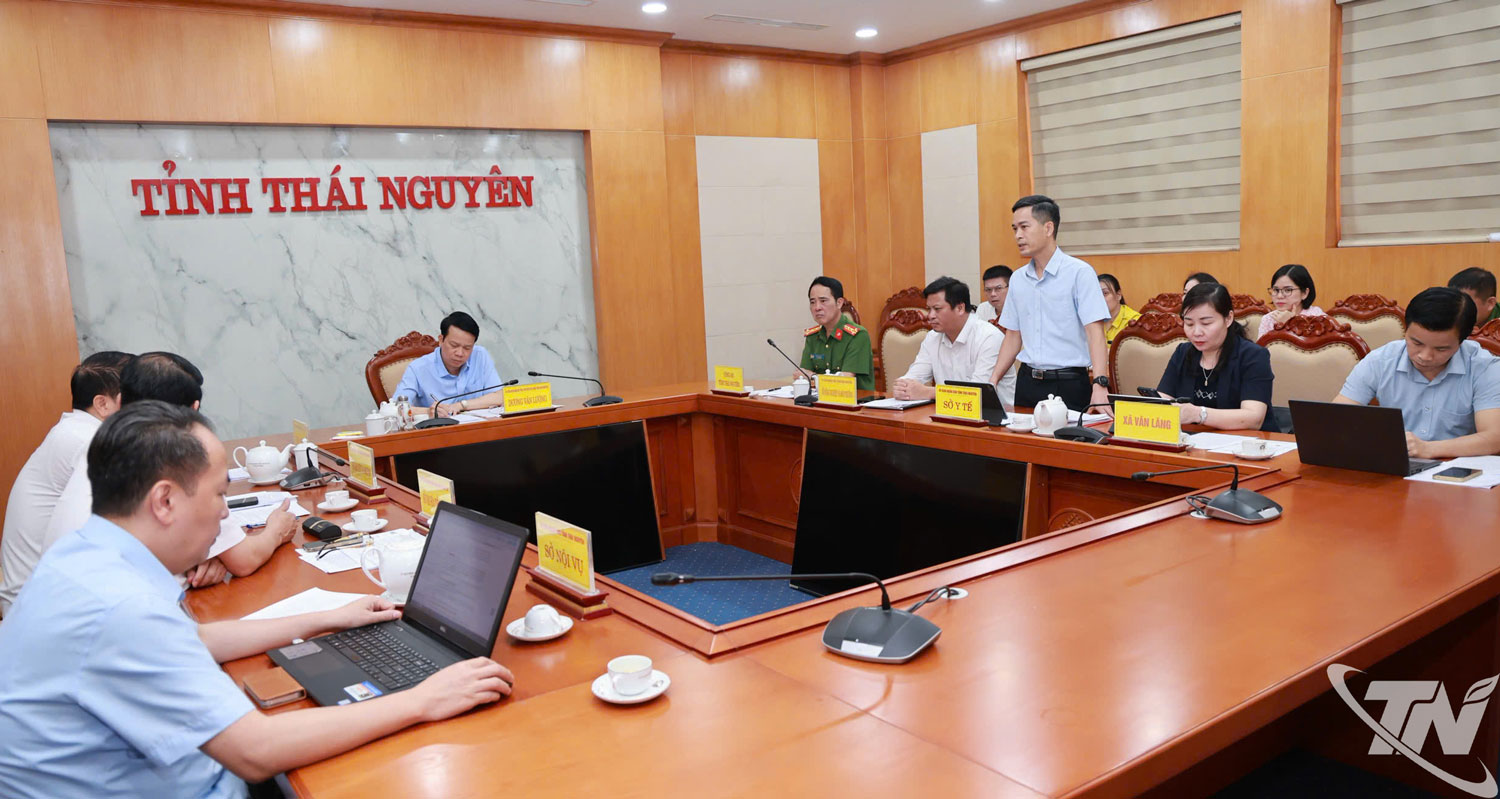 Quang cảnh buổi làm việc.