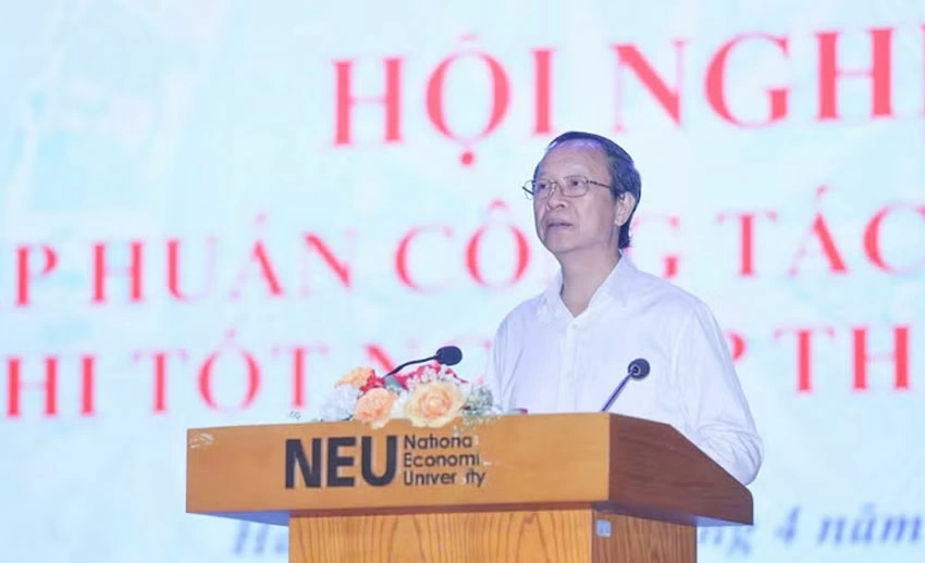 Thứ trưởng Thường trực Bộ Giáo dục và Đào tạo Phạm Ngọc Thưởng phát biểu ý kiến. (Ảnh: THANH TÙNG)