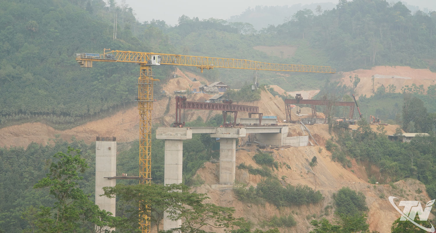 Thi công hạng mục cầu Tà Han, xã Nam Cường.