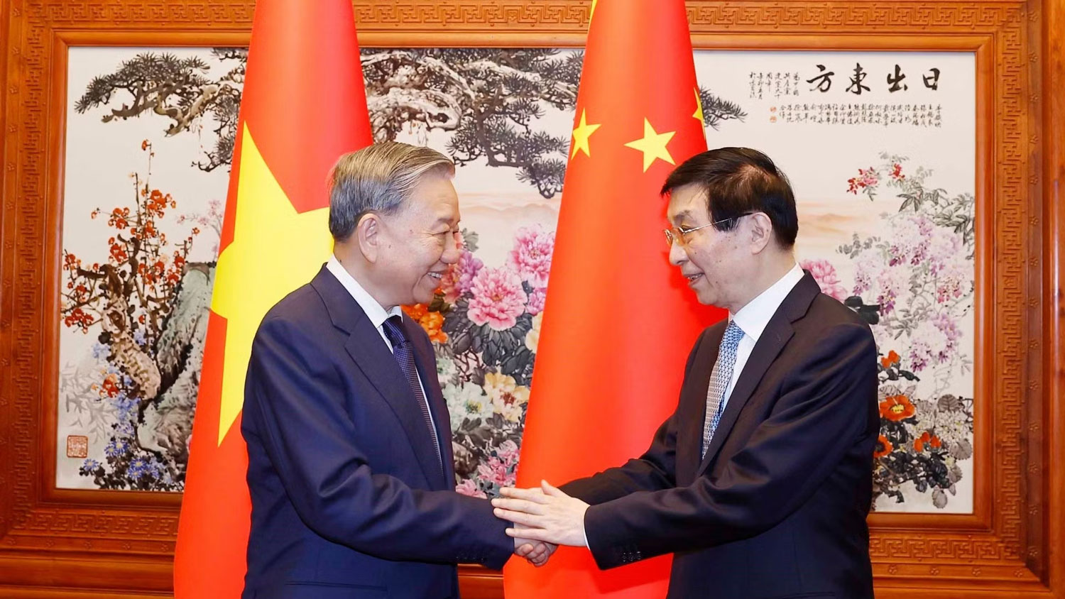 Tổng Bí thư, Chủ tịch nước Tô Lâm hội kiến Chủ tịch Chính hiệp toàn quốc Trung Quốc Vương Hộ Ninh. (Ảnh: Thống Nhất/TTXVN)