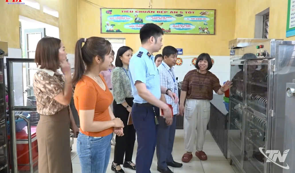 Đoàn kiểm tra liên ngành Phường Phan Đình Phùng kiểm tra tại trường Mầm non Tân Thịnh