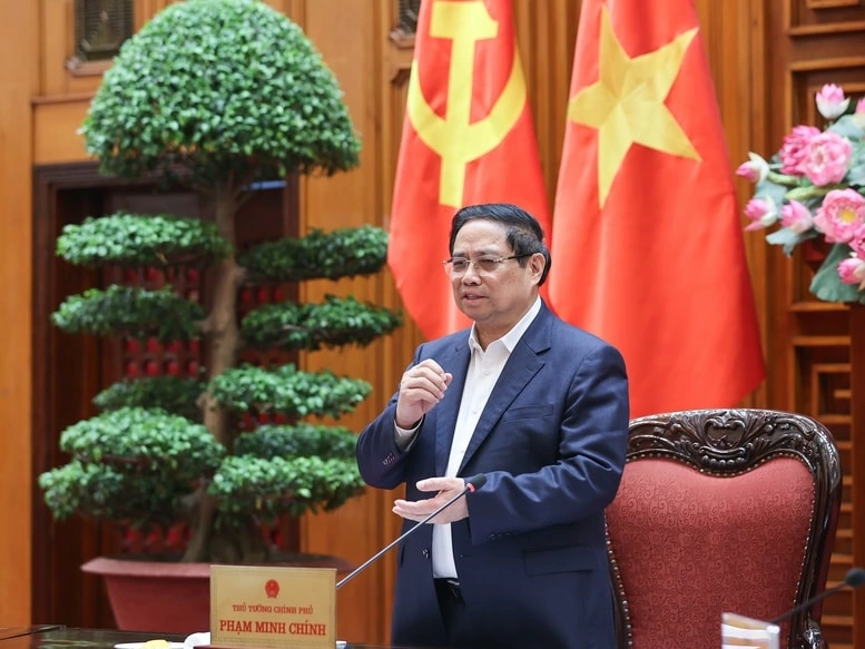 Thủ tướng Phạm Minh Chính chủ trì cuộc họp của Thường trực Chính phủ, nghe báo cáo, cho ý kiến về các chính sách nhà ở xã hội và các vấn đề liên quan.