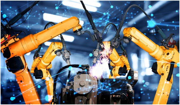 Cánh tay robot công nghiệp được thiết kế với nhiều khớp nối và trục chuyển động.