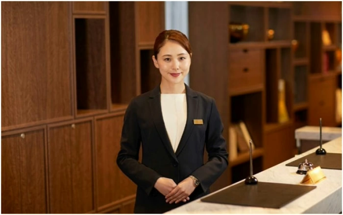 Lễ tân văn phòng là gì? Công việc và kỹ năng cần có hiện nay
