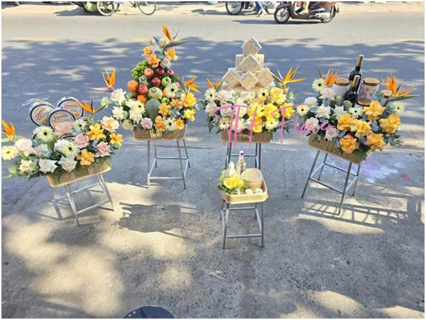 4 mâm quả cưới.