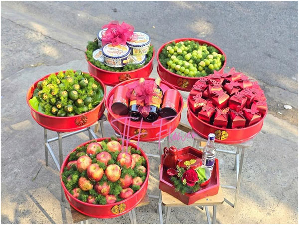 6 mâm truyền thống.