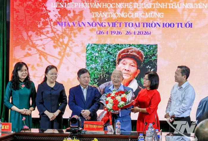 Khẳng định vai trò của văn học nghệ thuật đối với sự phát triển bền vững của Thái Nguyên