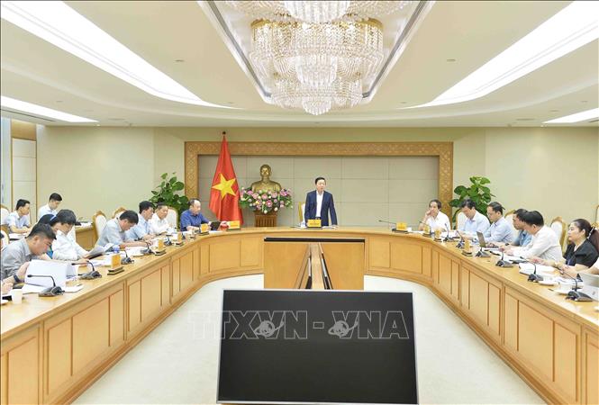 Phó Thủ tướng Trần Hồng Hà chủ trì cuộc họp. Ảnh: Minh Đức/TTXVN