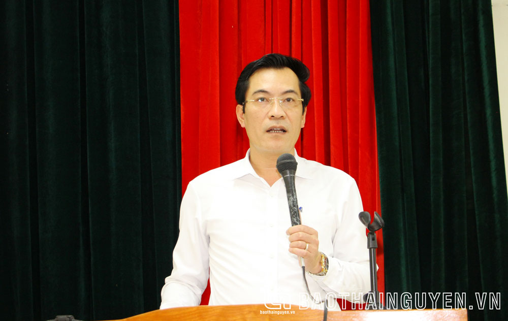 Đại diện Báo Thái Nguyên tham luận tại Hội thảo với nội dung “Nâng cao hiệu quả tuyên truyền về phòng, chống tham nhũng, tiêu cực trong cán bộ, đảng viên và nhân dân”.