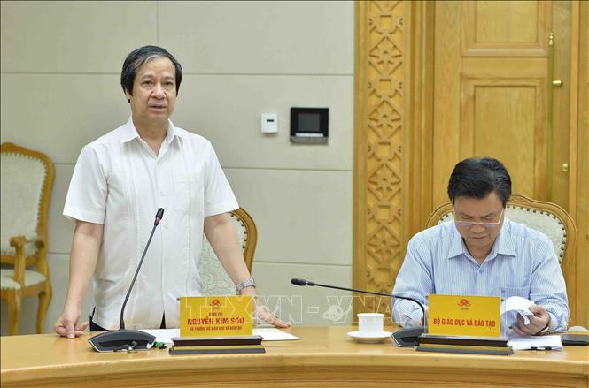 Bộ trưởng Bộ Giáo dục và Đào tạo Nguyễn Kim Sơn phát biểu tại cuộc họp. Ảnh: Minh Đức/TTXVN