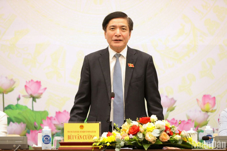 Tổng Thư ký Quốc hội Bùi Văn Cường phát biểu tại họp báo. (Ảnh: DUY LINH)