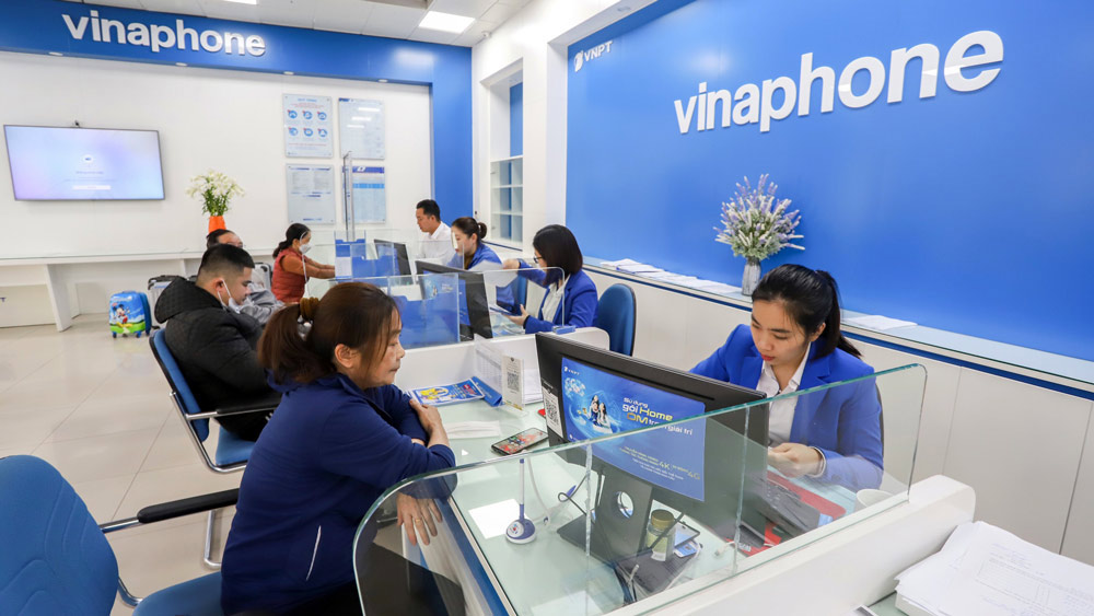 VinaPhone Thái Nguyên hỗ trợ khách hàng chuẩn hóa thông tin thuê bao tại các cửa hàng, điểm giao dịch đến 21h hằng ngày.