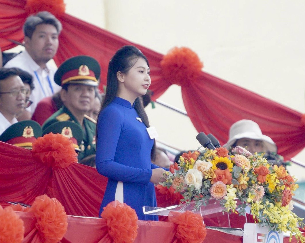 Đồng chí Vũ Quỳnh Anh, đại diện thế hệ trẻ Việt Nam phát biểu.