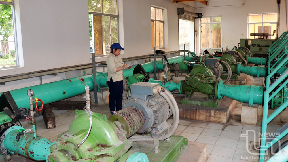 ại các nhà máy được bố trí lực lượng ứng trực, sẵn sàng xử lý các sự cố phát sinh trên hệ thống cấp nước.