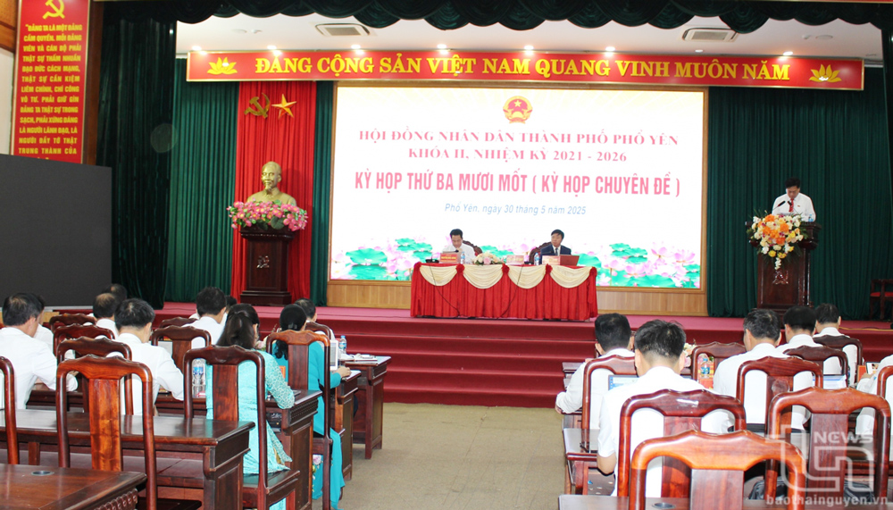 Quang cảnh Kỳ họp.