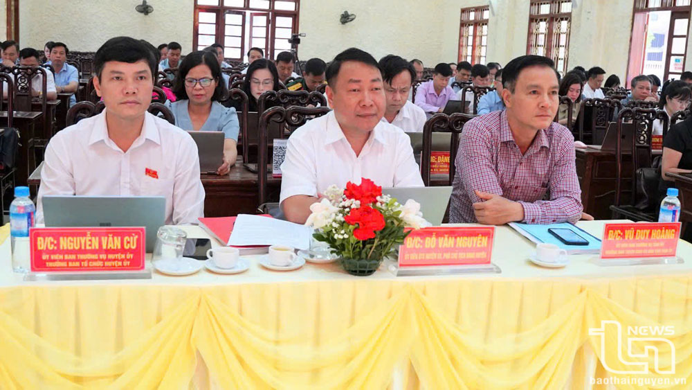 Đồng chí Vũ Duy Hoàng, Ủy viên Ban Thường vụ, Trưởng Ban Tuyên giáo và Dân vận Tỉnh ủy dự Kỳ họp.