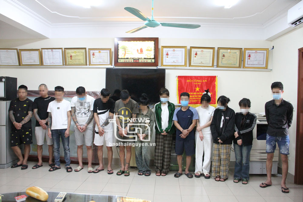 Lực lượng chức năng phát hiện 15 đối tượng sử dụng trái phép chất ma túy tại nhà trọ.