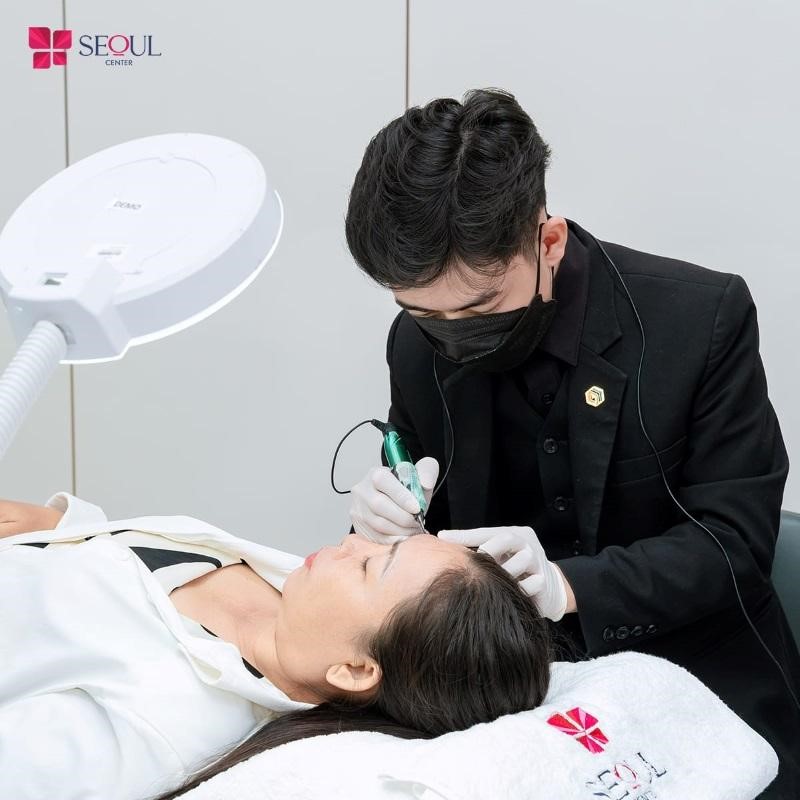  
Thẩm mỹ viện Seoul Center là địa chỉ phun mày uy tín với đội ngũ Master có tay nghề và kinh nghiệm dày dặn