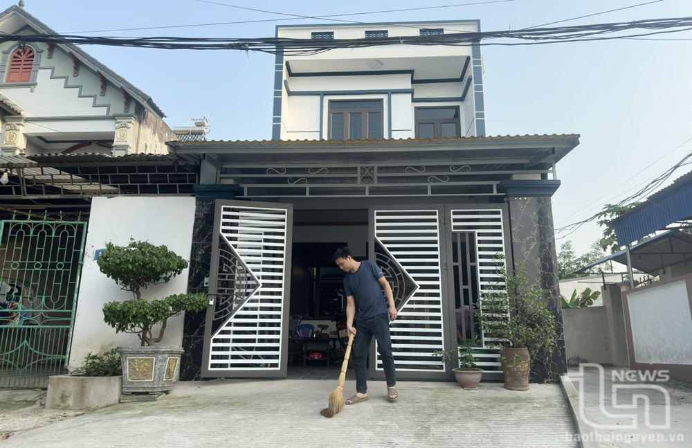 Gia đình anh Trần Văn Tiến (công nhân Công ty CP Phụ tùng máy số 1, TP. Sông Công) được vay vốn chương trình nhà ở xã hội của Ngân hàng Chính sách xã hội để xây nhà. 