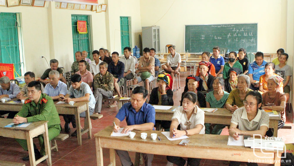 Buổi truyền thông về trợ giúp pháp lý và tư vấn pháp luật được tổ chức tại cơ sở thu hút sự quan tâm của đông đảo người dân.