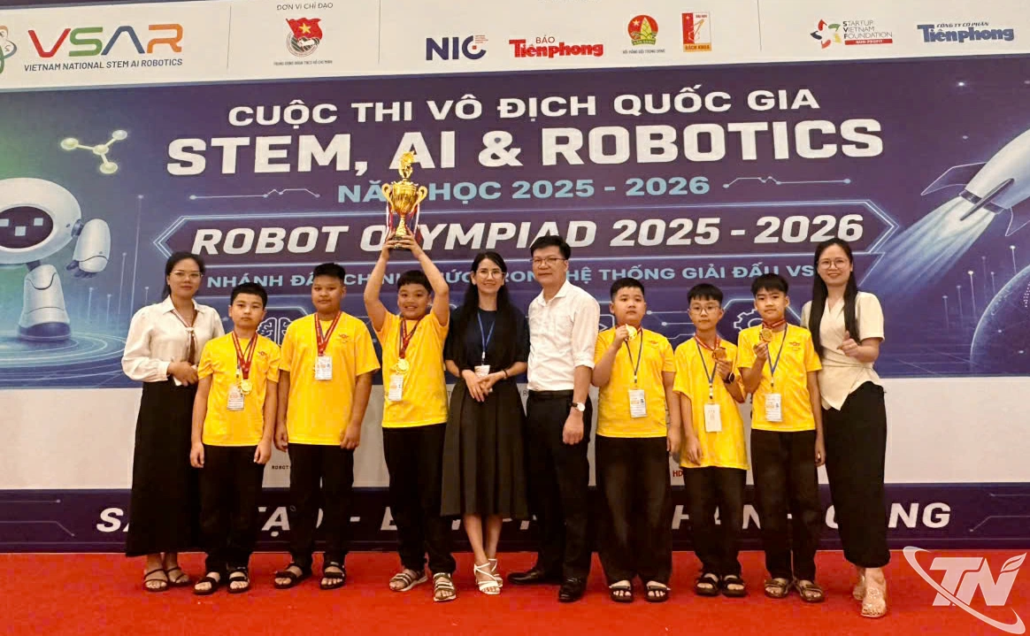 Đội tuyển Trường Tiểu học Đức Xuân (phường Đức Xuân) tham gia Cuộc thi 
Vô địch Quốc gia STEM, AI & Robotics năm học 2025-2026.