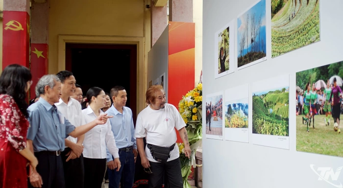 Photo exhibition 'Following the Footsteps of Time'