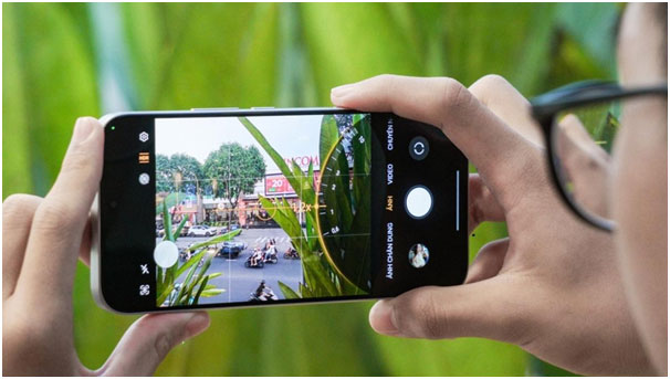Ảnh chụp từ camera cho độ chi tiết tốt trong điều kiện đủ sáng.