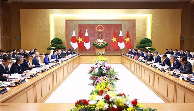 Thủ tướng Lê Minh Hưng hội đàm với Thủ tướng Nhật Bản Takaichi Sanae.