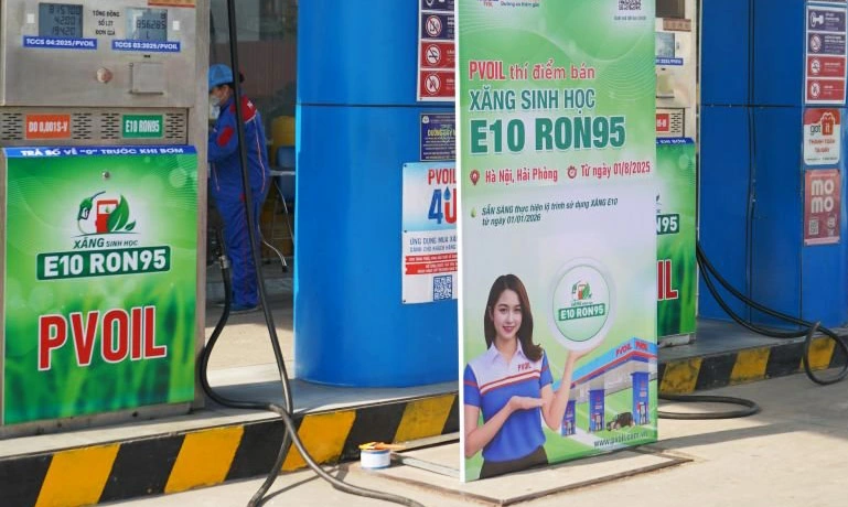 Một số nơi đã thí điểm bán xăng sinh học E10. Ảnh: TL