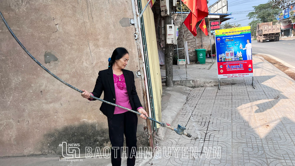 Đường ống nước của nhiều hộ dân ở tổ dân phố Đấp 3, phường Đắc Sơn (TP. Phổ Yên) bị đào lên đã không được lắp lại, sau khi tuyến đường ĐT. 261 được đầu tư nâng cấp.