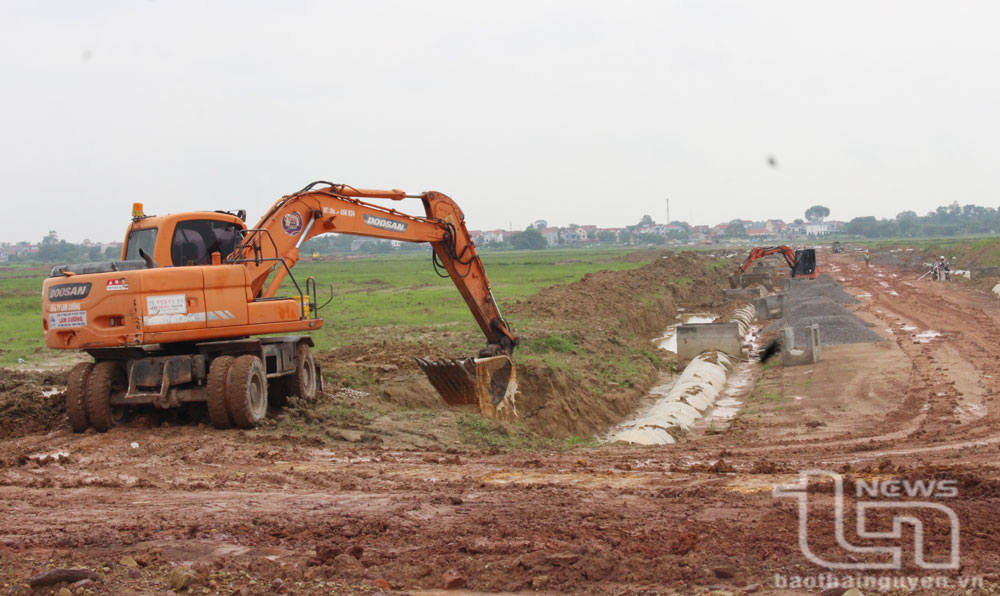 Hạ tầng kỹ thuật Cụm công nghiệp Tân Phú 1, 2 (do Công ty CP Công nghệ viễn thông Sài Gòn làm chủ đầu tư) đang được tập trung thi công.