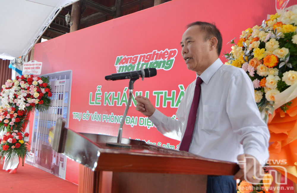 Thứ trưởng Bộ Nông nghiệp và Môi trường Phùng Đức Tiến phát biểu.