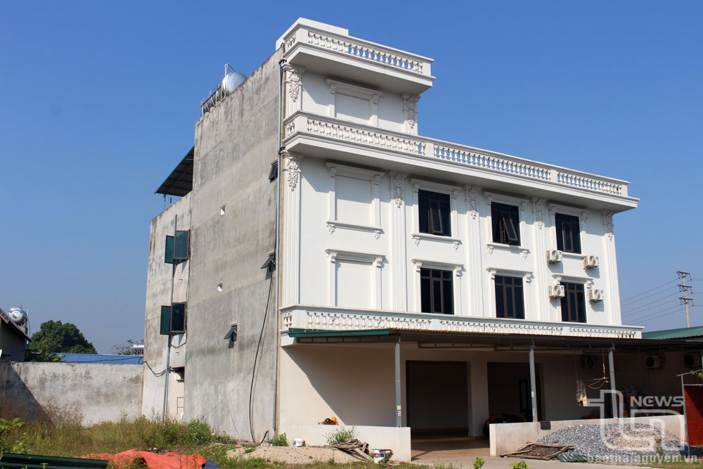 Nhiều nhà trọ tại tổ dân phố Hắng, phường Hồng Tiến (TP. Phổ Yên) được đầu tư nâng cấp, cải tạo nhằm đáp ứng nhu cầu chỗ ở cho công nhân, người lao động làm việc tại các khu công nghiệp.