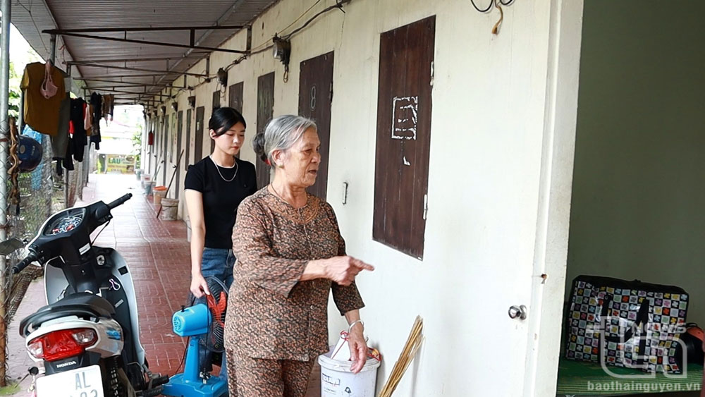 Do gần với các khu công nghiệp lớn, hiện nay, hơn 10.000 phòng trọ tại phường Hồng Tiến (TP. Phổ Yên) thu hút một lượng lớn công nhân, người lao động đến thuê trọ.