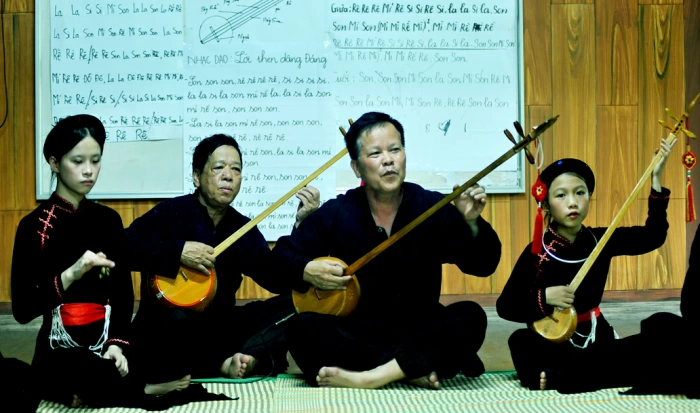Giữ tiếng Tày từ “lớp học tự nguyện”