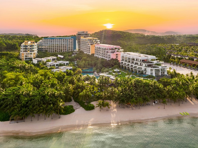 Khu nghỉ dưỡng Premier Residences Phu Quoc Emerald Bay.