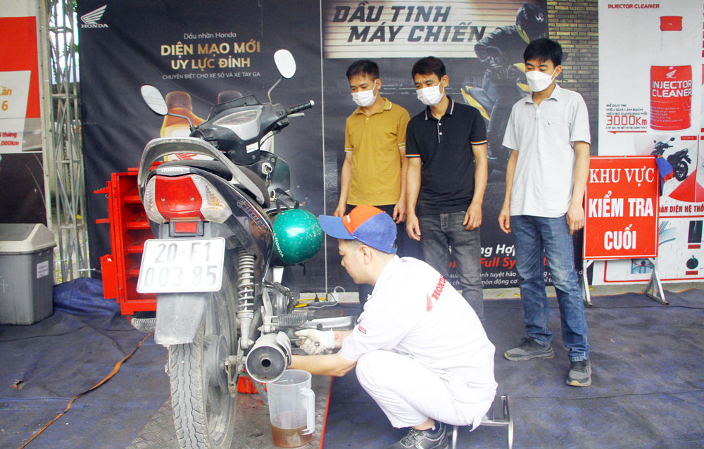 Vấn đề ATVSLĐ luôn được Công ty TNHH Dịch vụ thương mại xe máy Thái Nguyên quan tâm.