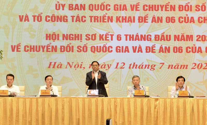 Thủ tướng Phạm Minh Chính chủ trì Phiên họp lần thứ 6 Ủy ban Quốc gia về chuyển đổi số và Tổ công tác triển khai Đề án 06 của Chính phủ; Hội nghị sơ kết 6 tháng đầu năm 2023 về chuyển đổi số quốc gia và Đề án 06 của Chính phủ.