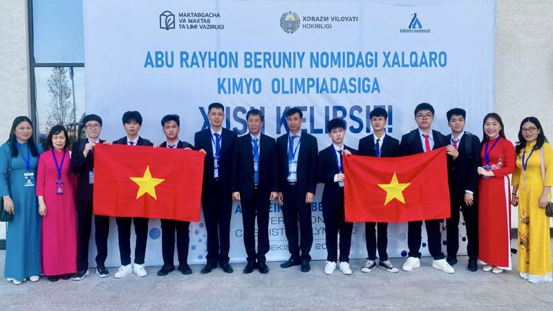 Việt Nam xếp thứ nhất toàn đoàn tại Oympic hóa học quốc tế năm 2023. 