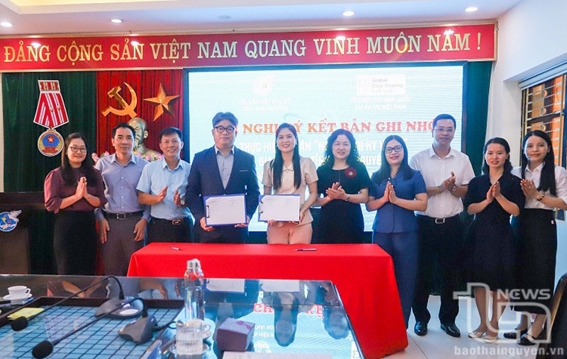 The Provincial Womens Union recently organized the signing agreement ceremony to implement Phase 3 of the Hope Village in Thai Nguyen Province project with Global Civic Sharing (GCS) from South Korea. 