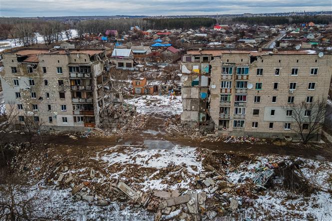 Cảnh tàn phá do xung đột tại Izyum thuộc vùng Kharkiv, Ukraine, ngày 20/2/2023. AFP/TTXVN