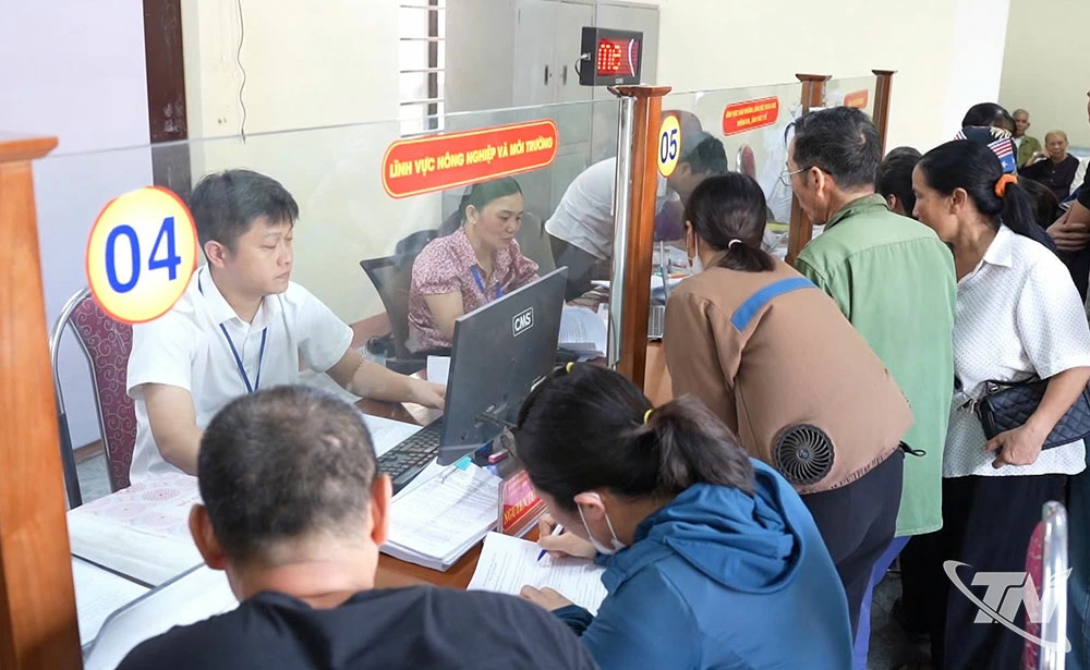 Trung tâm Phục vụ hành chính công xã Vô Tranh phục vụ tốt cho người dân, doanh nghiệp.