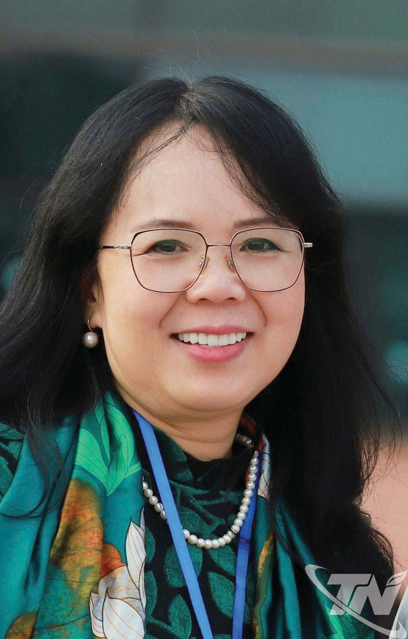 Nhà thơ Nguyễn Thúy Quỳnh – Chủ tịch Hội VHNT tỉnh Thái Nguyên.