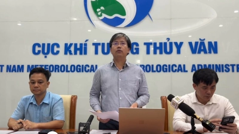 Chia sẻ thông tin báo chí về cơn bão số 3 chiều muộn ngày 21-7.