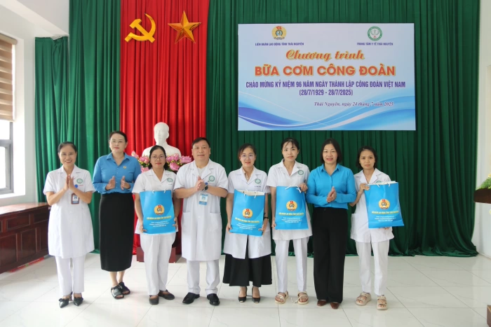 Trung tâm Y tế Thái Nguyên tri ân thân nhân thương binh, liệt sĩ