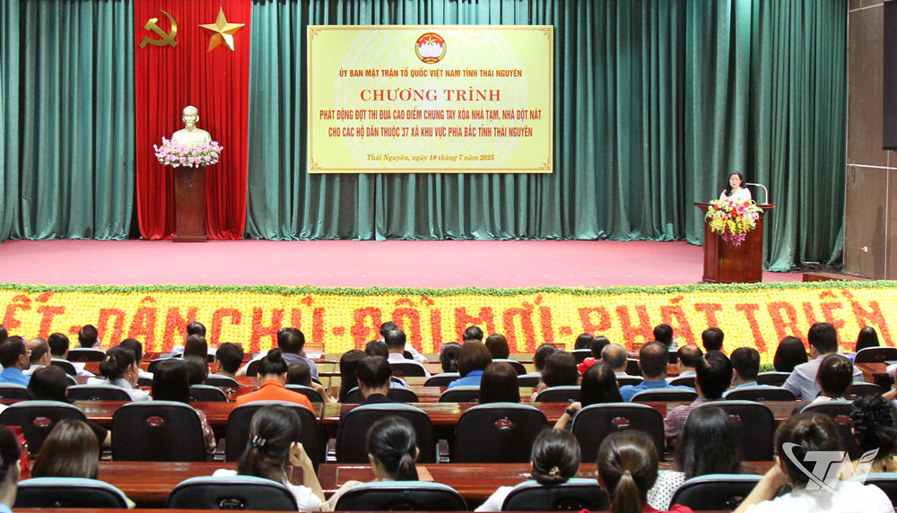 Ban Tuyên giáo và công tác xã hội (Ủy ban MTTQ tỉnh) hướng dẫn triển khai, phân công nhiệm vụ hỗ trợ xóa nhà tạm, nhà dột nát.