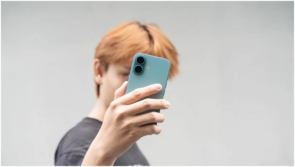 Cụm 2 camera với cảm biến chính 48MP trên dòng 16.